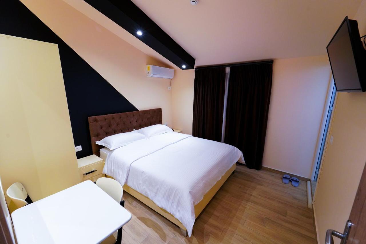 Sr99 Hotel Tiran Dış mekan fotoğraf