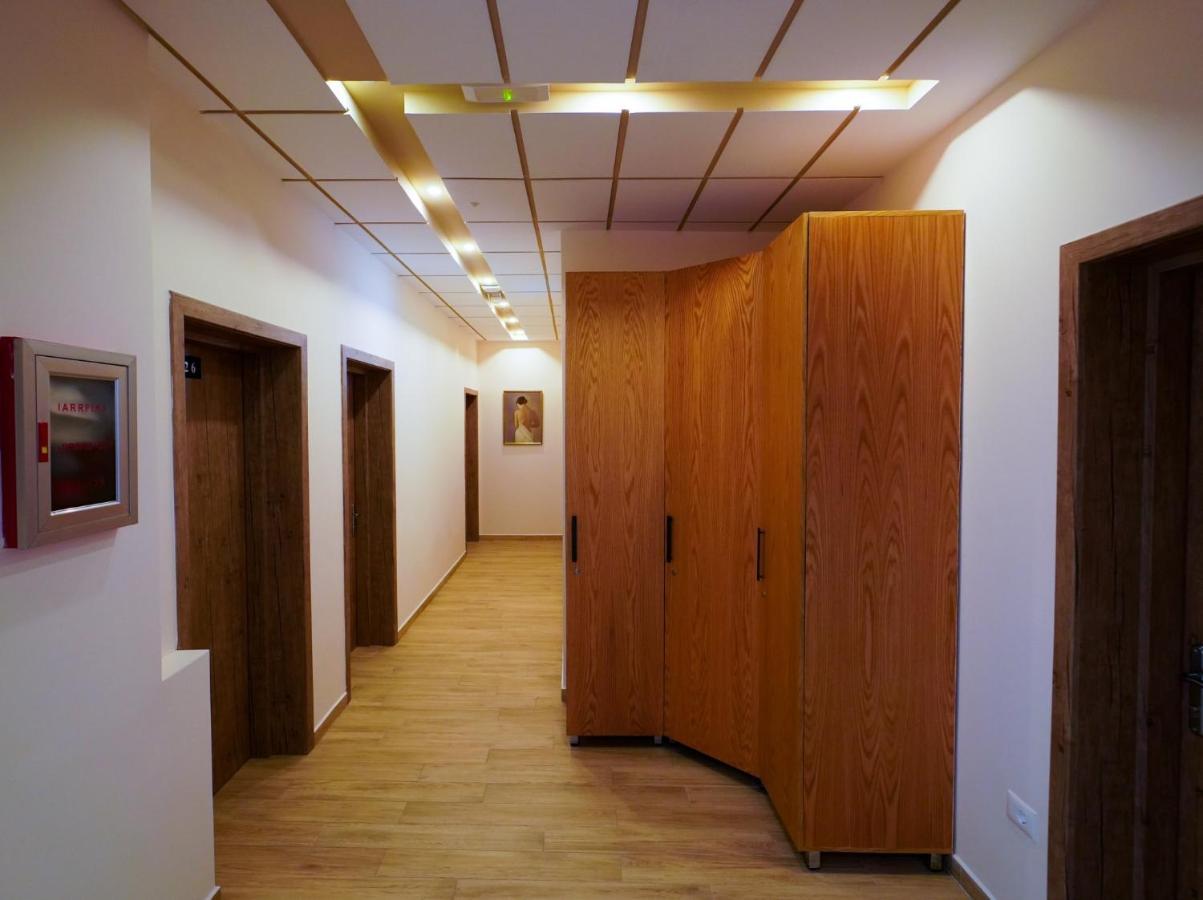 Sr99 Hotel Tiran Dış mekan fotoğraf