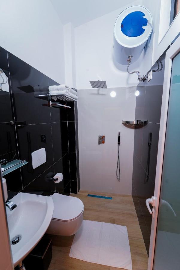 Sr99 Hotel Tiran Dış mekan fotoğraf