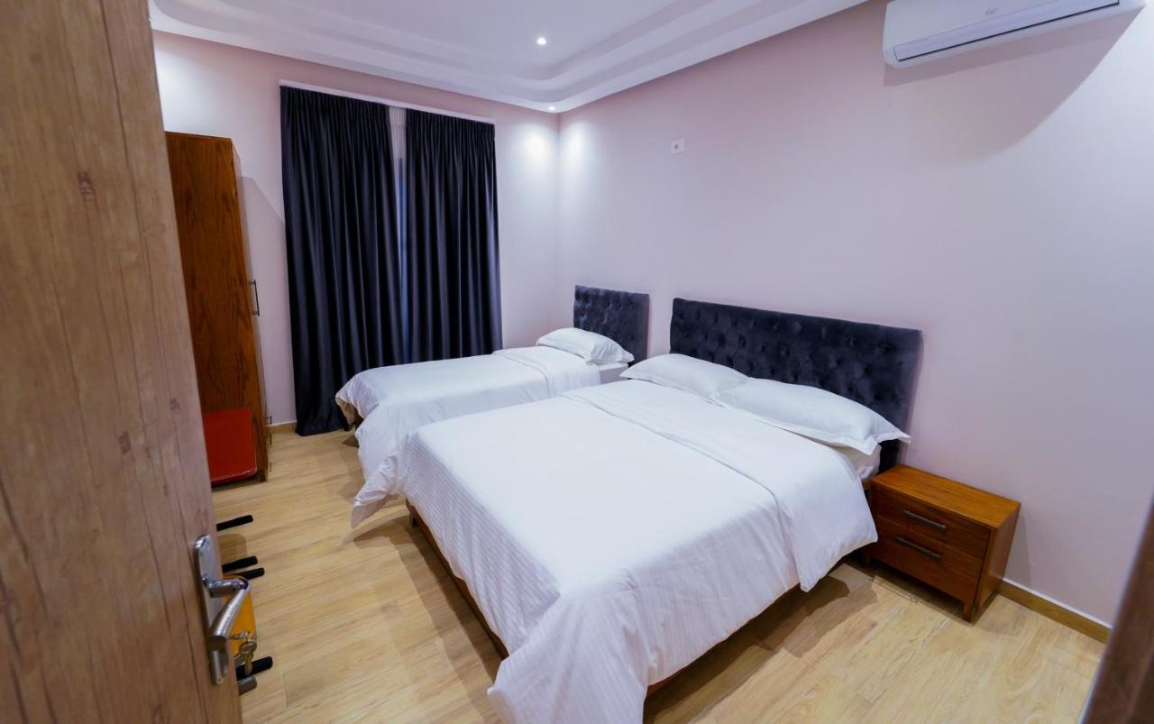 Sr99 Hotel Tiran Dış mekan fotoğraf