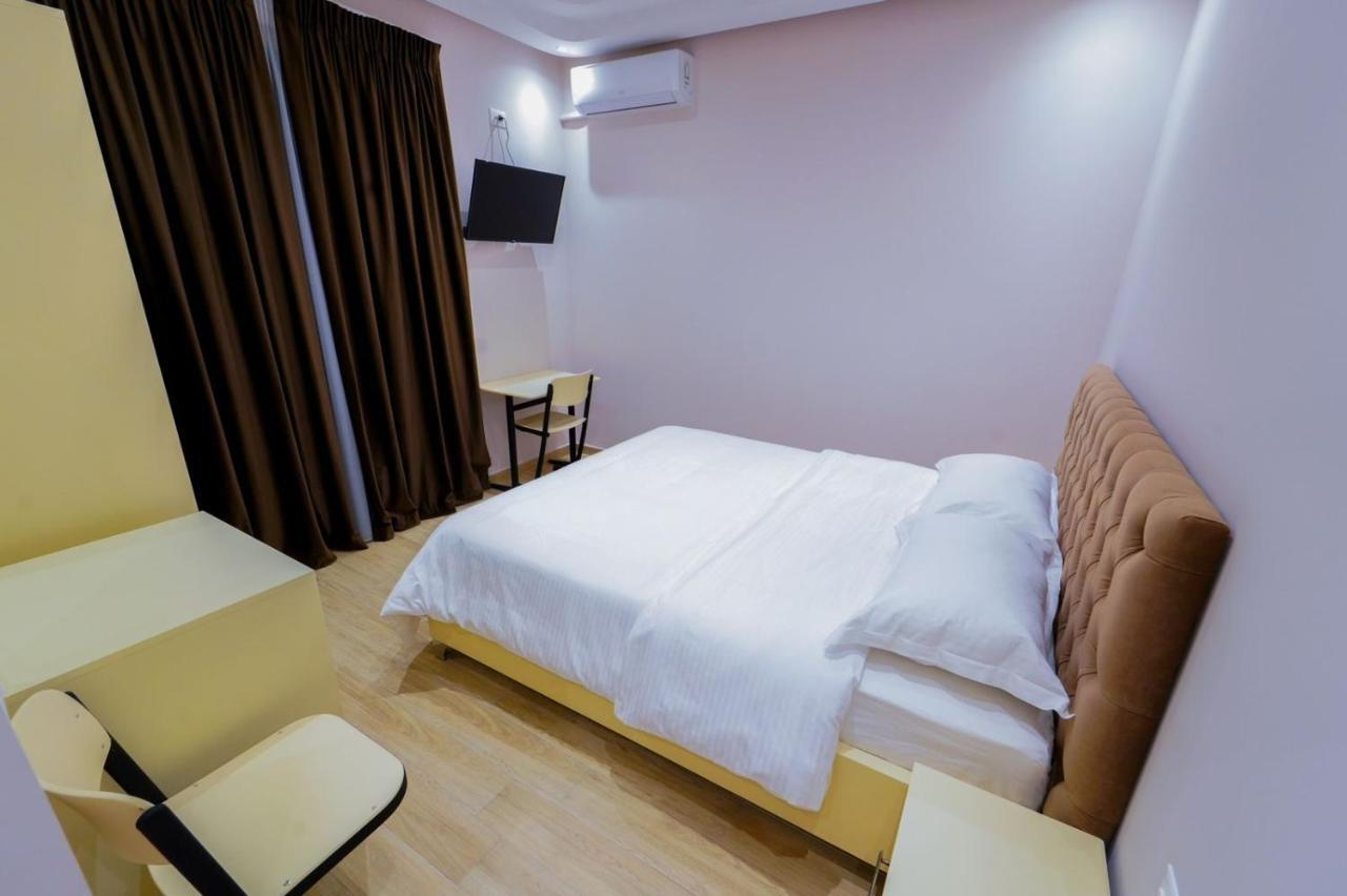 Sr99 Hotel Tiran Dış mekan fotoğraf