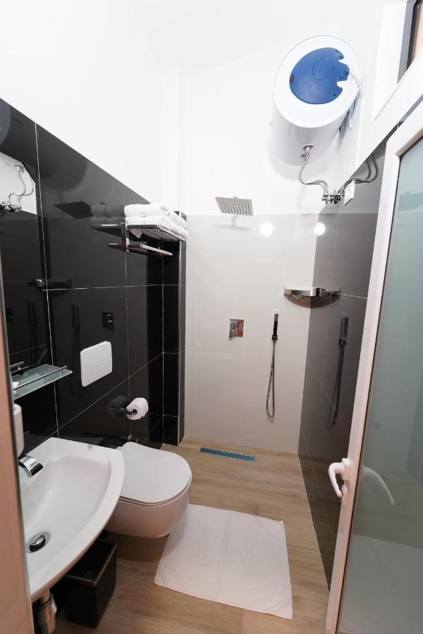 Sr99 Hotel Tiran Dış mekan fotoğraf